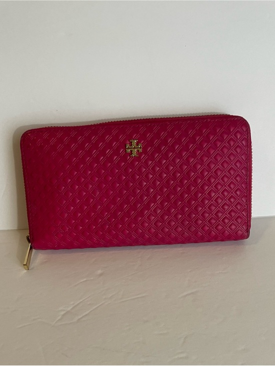 Tory Burch Handbags - Tory Burch Pink Embossed Wallet